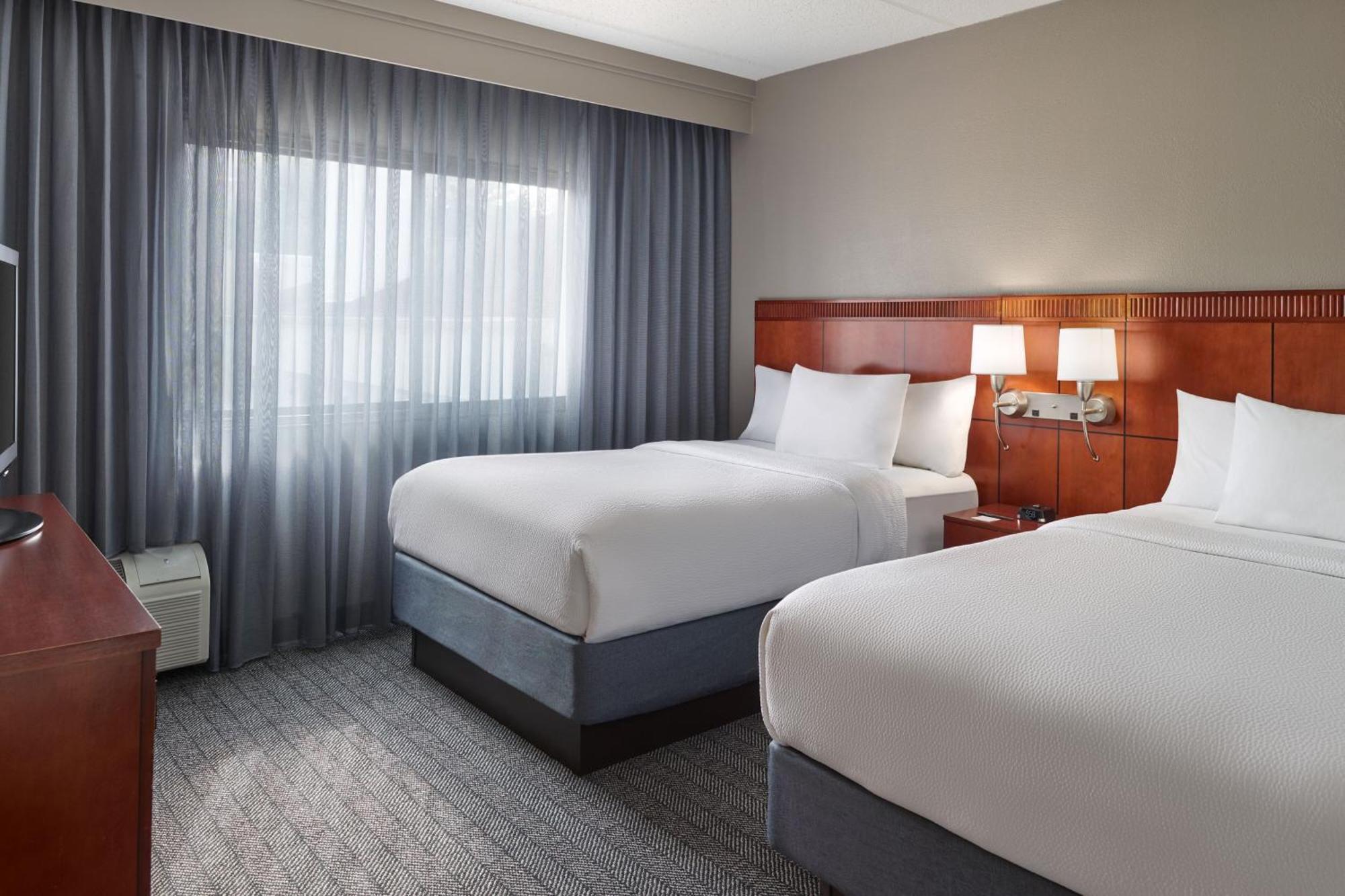 Courtyard By Marriott Atlanta Executive Park/Emory Hotell Eksteriør bilde