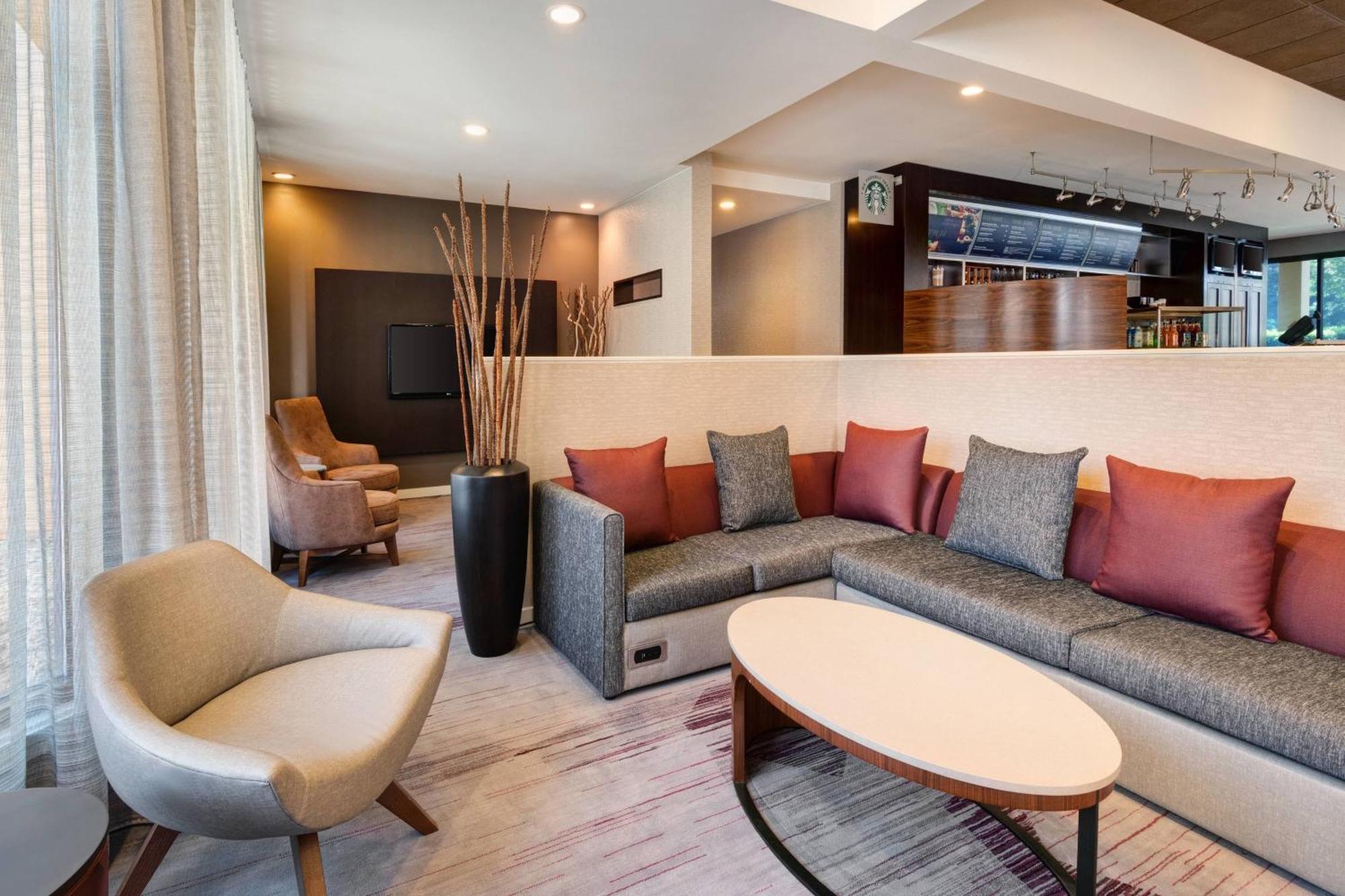 Courtyard By Marriott Atlanta Executive Park/Emory Hotell Eksteriør bilde