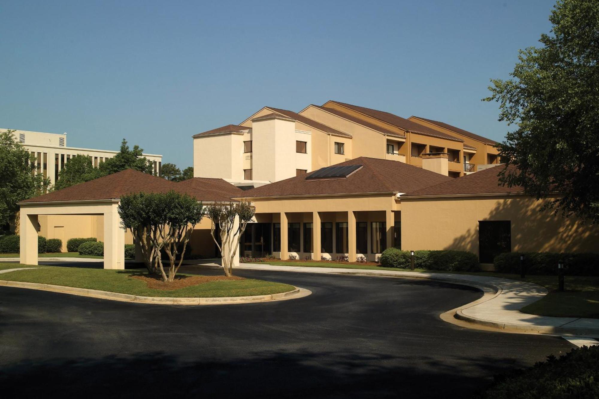 Courtyard By Marriott Atlanta Executive Park/Emory Hotell Eksteriør bilde